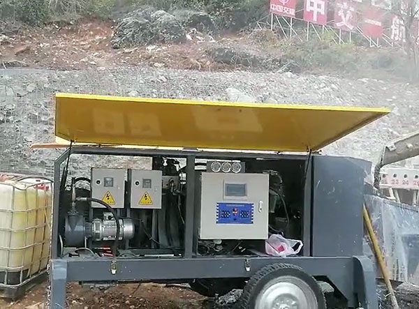 中交一航局雙噴頭液壓濕噴機施工視頻